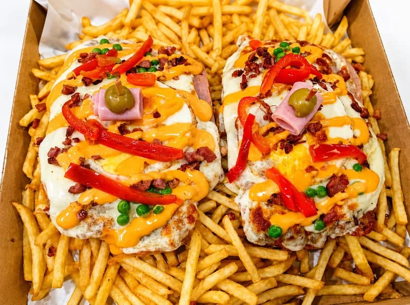 Combo 9 - 2 milanesas napolitanas y Pepsi